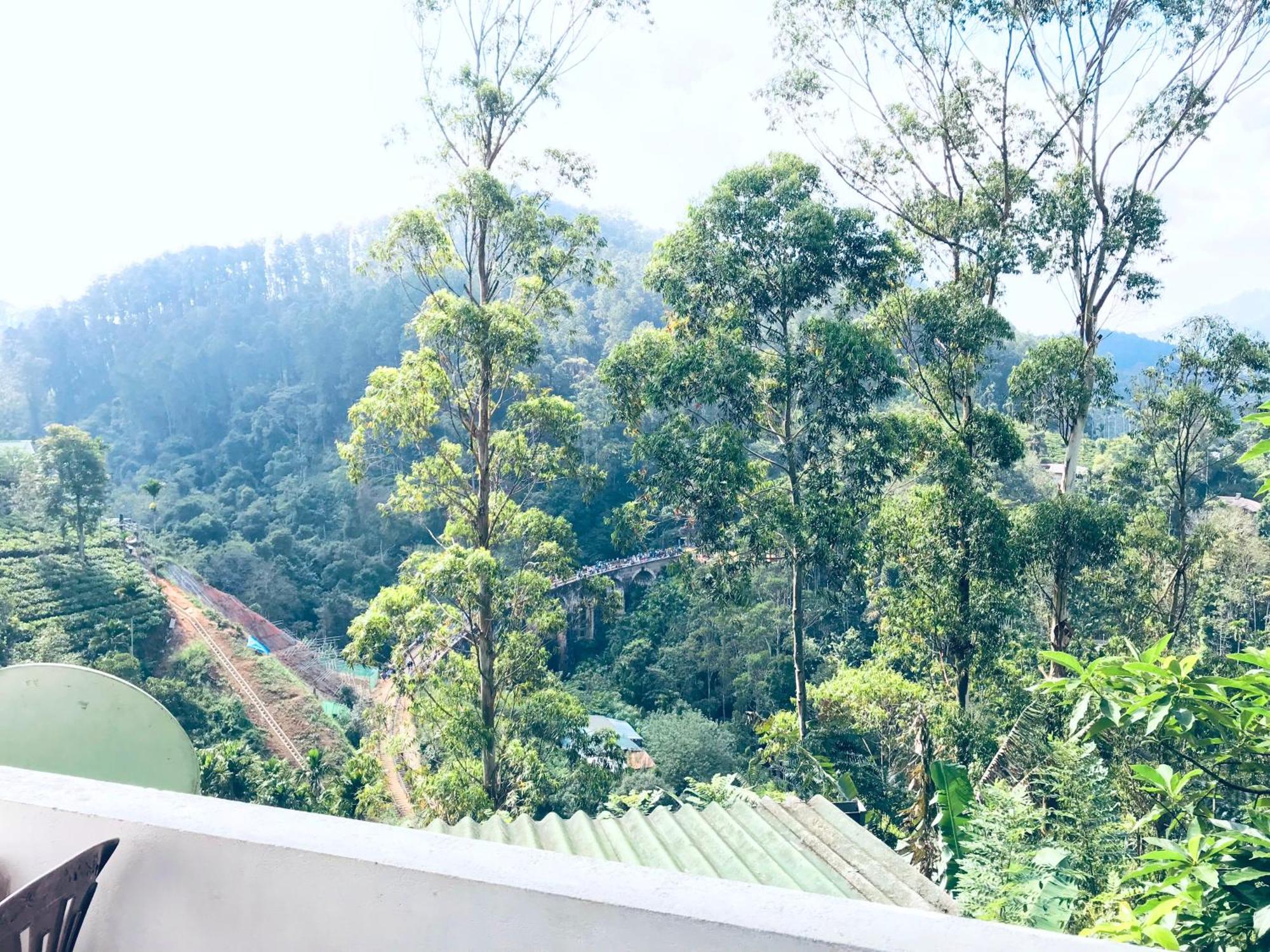 Senavi 9 Arch Homestay Ella Bilik gambar